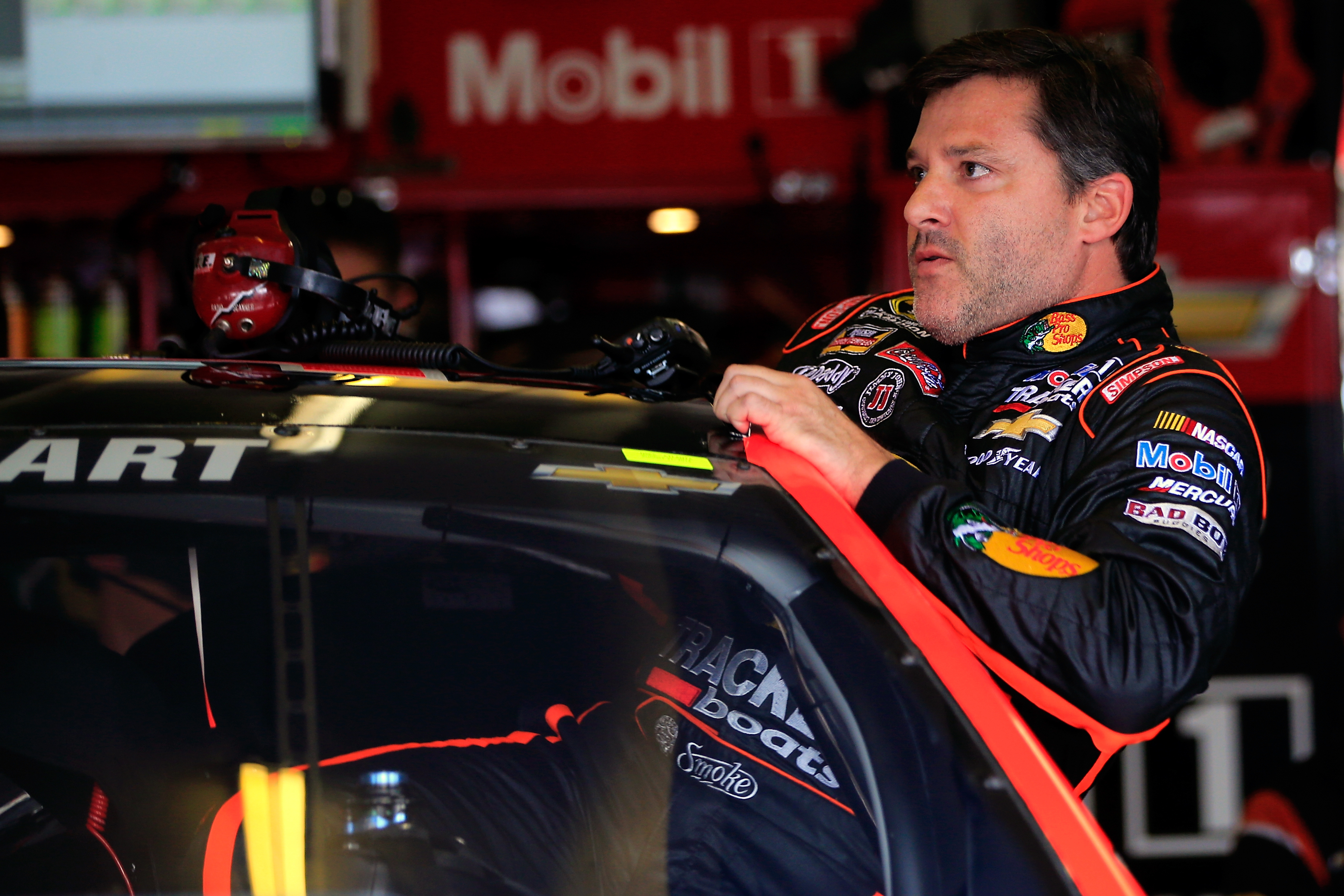 NASCAR driver Danica Patrick following qualifying for the AdvoCare 500  Sprint Cup Series auto race Friday, Nov. 9, 2012, at Phoenix International  Raceway in Avondale, Ariz.(AP Photo/Paul Connors Stock Photo - Alamy, image size:3486x2324
