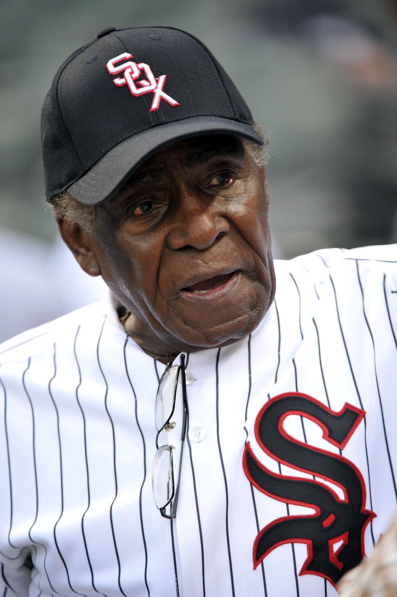Chicago's 1st black major league baseball player Minoso dies