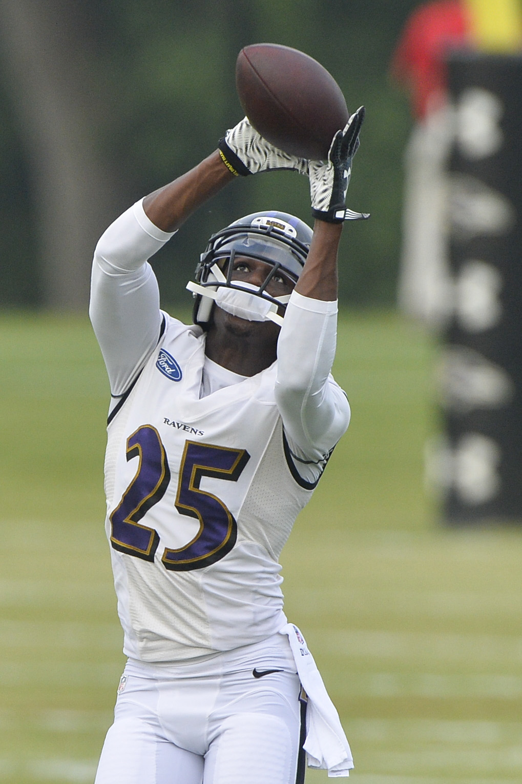 Baltimore Ravens' Tray Walker laid to rest in NFL team branded