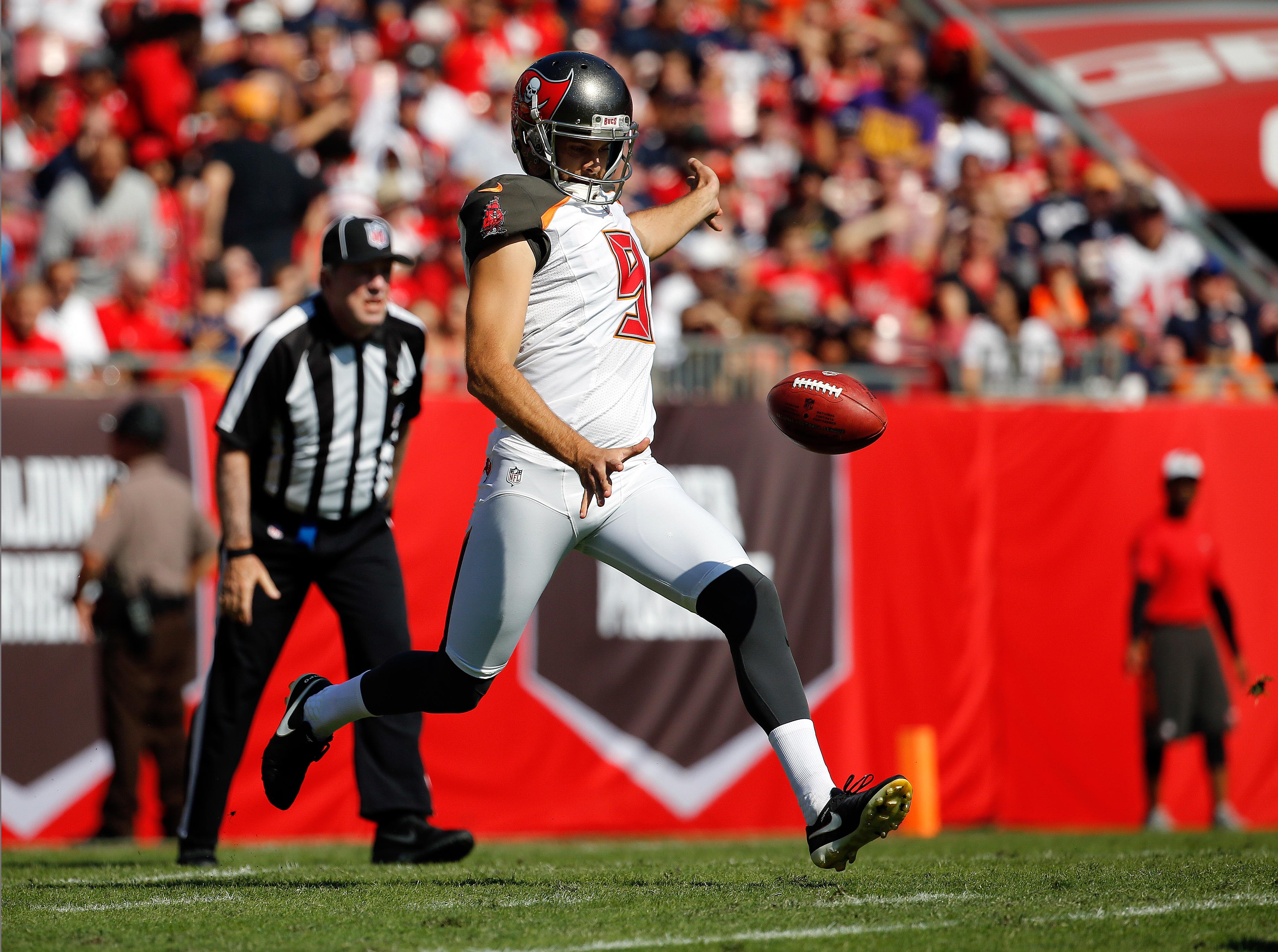 Buccaneers sign free agent punter Bryan Anger